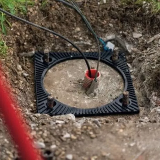 Semelle d’isolation pour massif en béton coulé