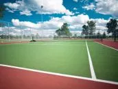 Terrain de tennis extérieur
